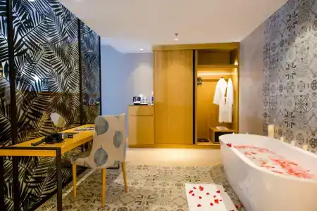 Quinter Central Nha Trang - 73