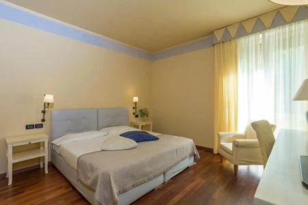 Mercure Tirrenia Green Park - 42