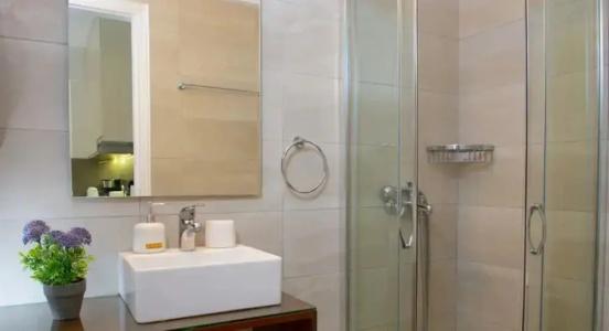 Bellevue Suites - 179