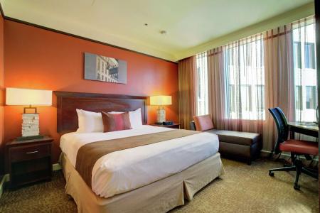 The Emily Morgan - a Doubletree By Hilton - 4
