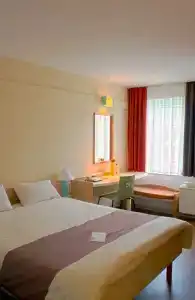 ibis Bonn - 53