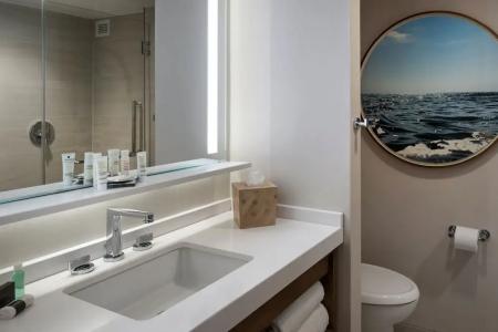 Newport Marriott - 107