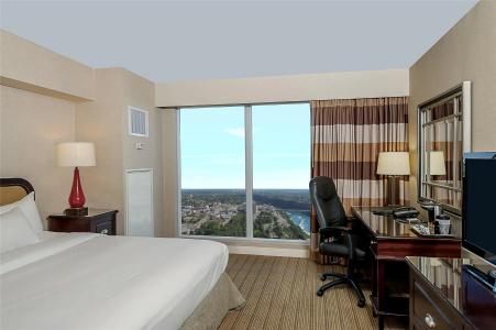 Hilton/ Fallsview and Suites - 58