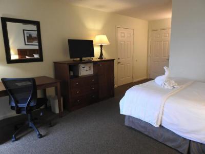 Inn at Cemetery Hill - 2