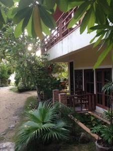 Hut Sun Bungalows - 35