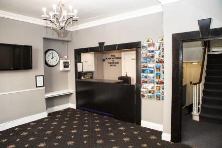 The Tudor Inn - 11
