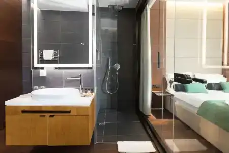 Dominic Smart & Luxury Suites - Parliament - 8
