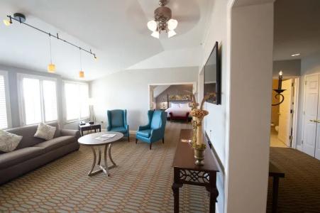 Virginia Crossings, Tapestry Collection by Hilton - 69