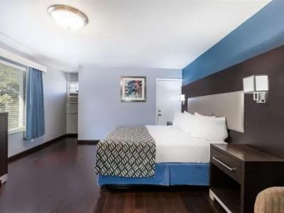 Days Inn by Wyndham Austin/University/Downtown - 32