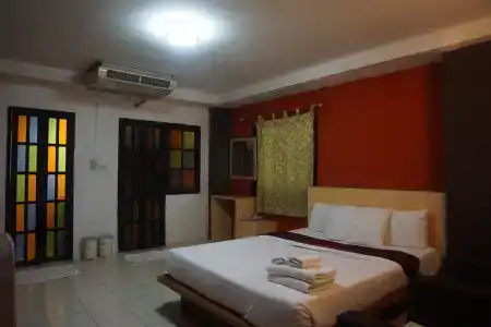 Bangkok Travel Suites - 2