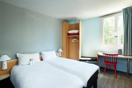 ibis Ouest Luce - 38