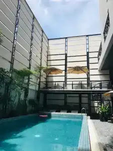 Hh & Sky Bar - 19
