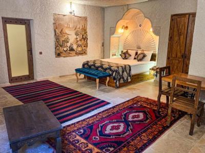 Risus Cave Suites - 40