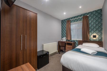 King Solomon- Golders Green - 21
