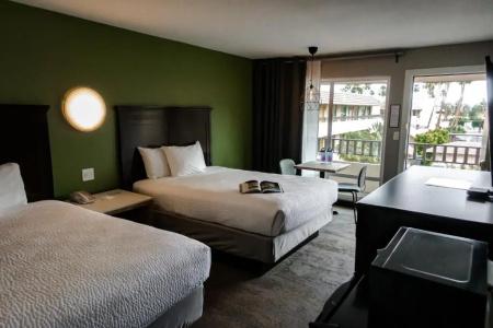Vagabond Inn - 2