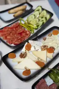 Mellow Blue & Restaurant - 8