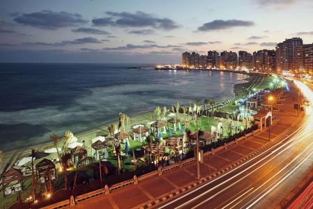 Hilton Alexandria Corniche - 32