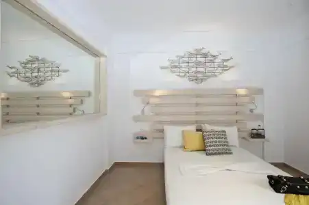 Yanna Luxury Suites (Asteri Suites) - 21