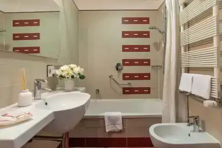 Merulana Inn Guest House - 77