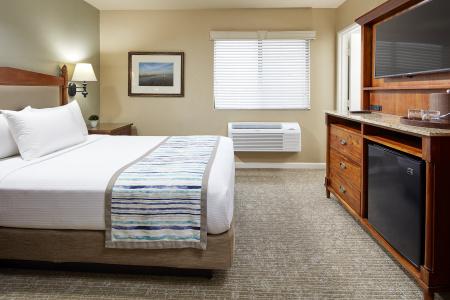 Glorietta Bay Inn - 4