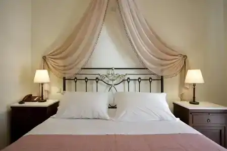 Ostria - 3