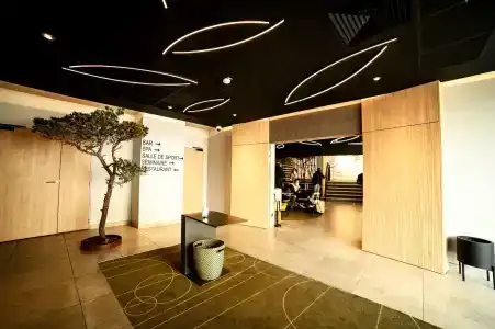 Golden Tulip Montpellier Centre St Roch - 1