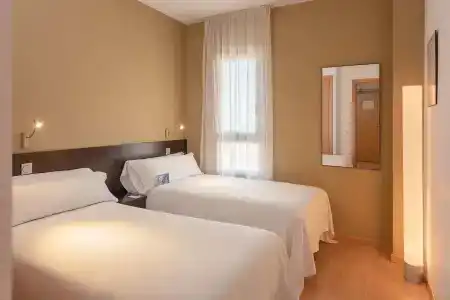 Madrid Airport Suites, Affiliated by Meliá - 5