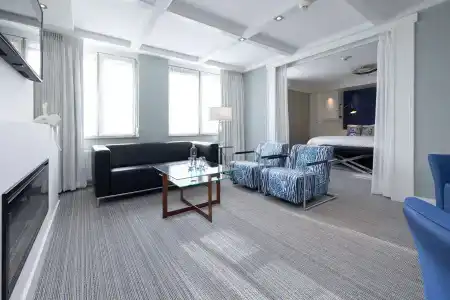 Golden Tulip Central - 131