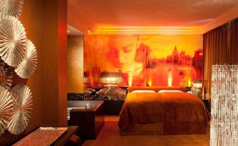 Savoy - 25
