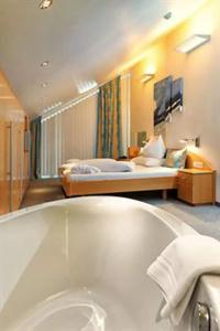 Alpenlove - Adult Spa - 135