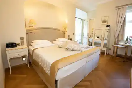 Schloss Mönchstein - 44