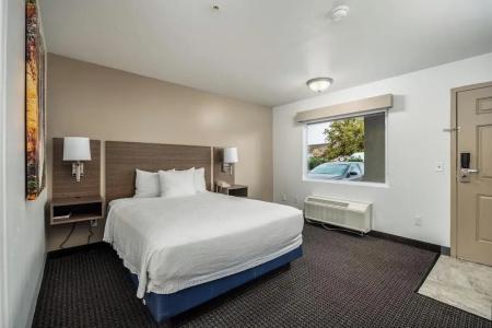 St. George Inn and Suites - 72
