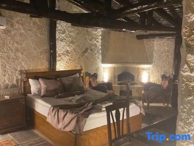 Heritage Cave Inn - 176