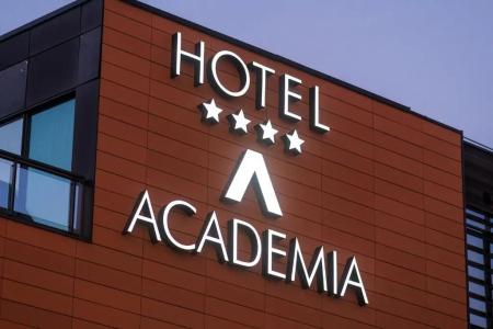 Academia - 21