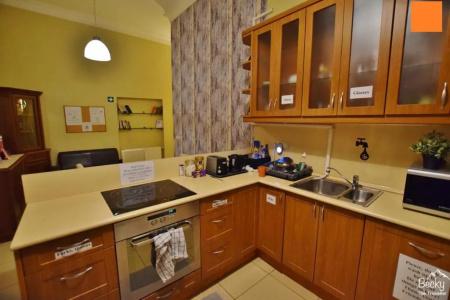 Friends Hostel & - 24