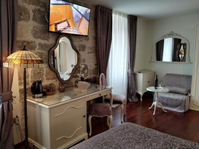 Kastel 1700 Boutique - 78