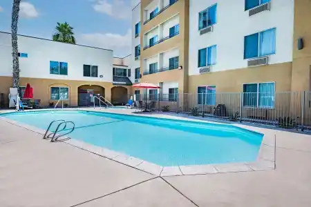 Ramada by Wyndham - 14