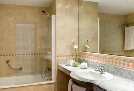 H10 Mediterranean Village - 36