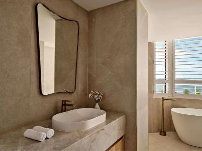 Novotel Brighton Beach - 37
