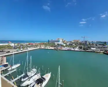 Sea Captain on the Bay - 82