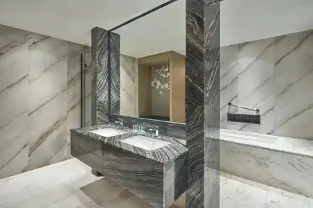Le Meridien - 250