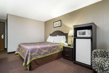 Super 8 by Wyndham - 13