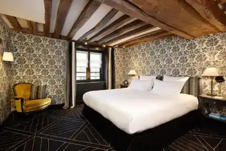 Le Pavillon de la Reine & Spa - Small Luxurys of the World - 113