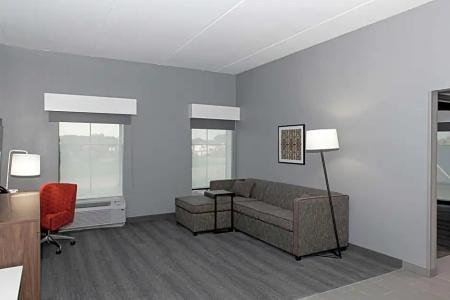 Hampton Inn & Suites Charlotte Steele Creek Road, Nc - 79