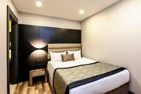 A Palace Suites - 185