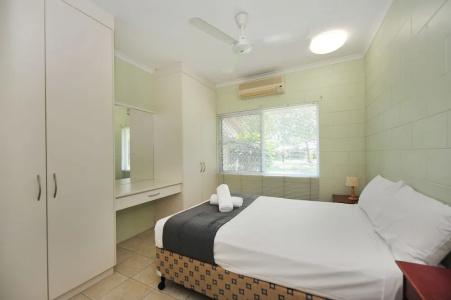 Seascape Holidays - 53 Reef Street - 0