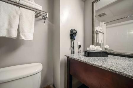 Country Inn & Suites by Radisson, at Mills, CA - 37