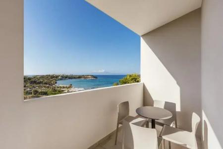 Alexandra Beach Resort & Spa - 83