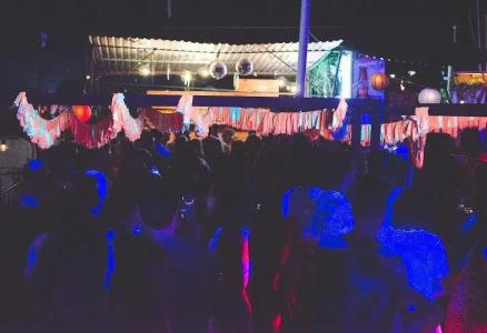 Emotion & Hostal - 12