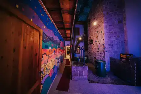 Kuyu Beergarden Hostel - 11